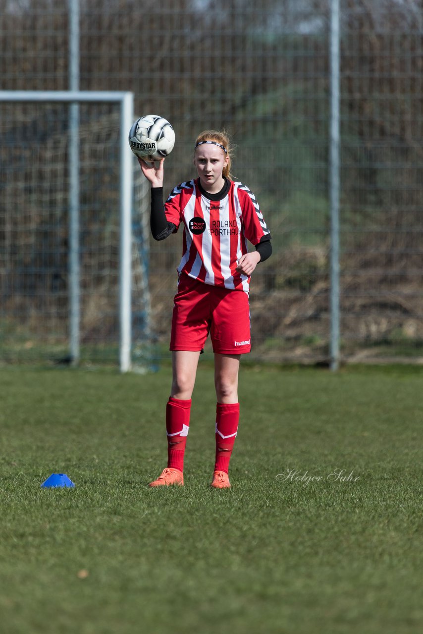 Bild 55 - C-Juniorinnen TSV Zarpen - TuS Tensfeld : Ergebnis: 2:1